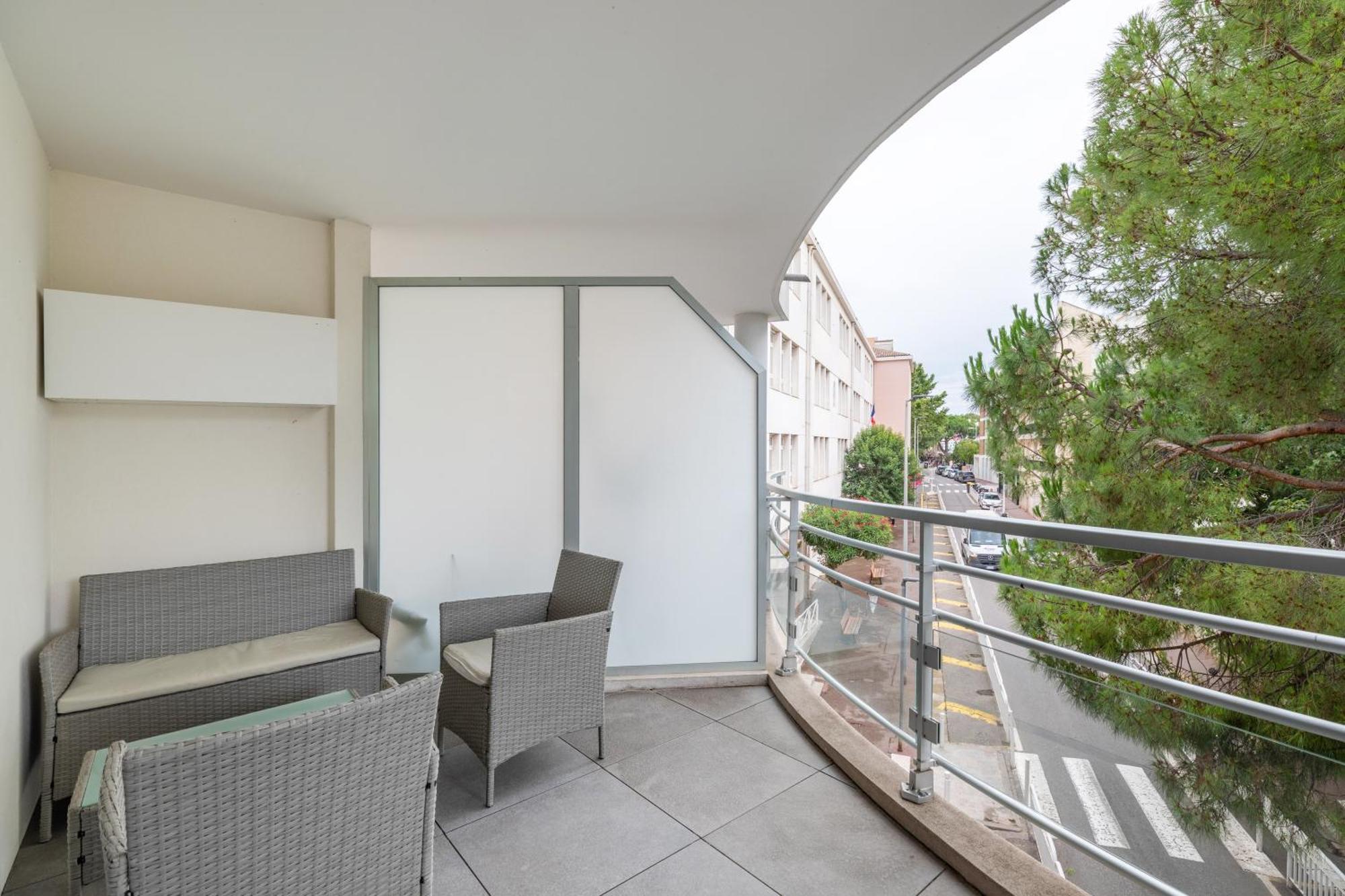 אנטיב Le Printemps, Centre Juan Les Pins , 100M Des Plages, 70M De La Gare De Juan Les Pins מראה חיצוני תמונה